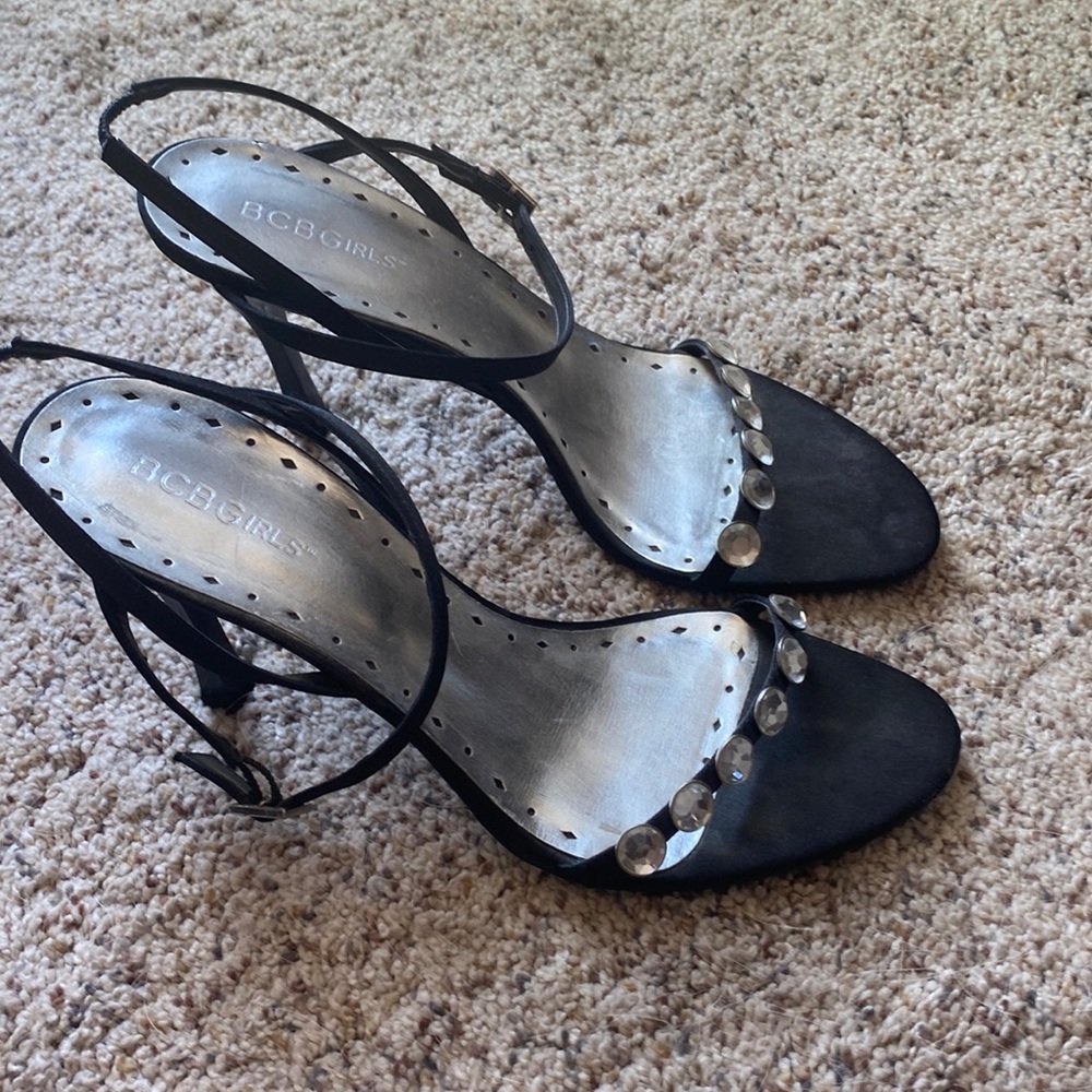 Strappy sandal